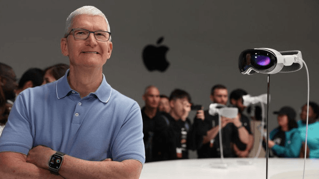 Apple bosh direktori Tim Kuk har kuni Vision Pro eshitish vositasidan foydalanyapti